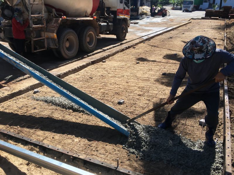 Commercial Concrete Pouring
